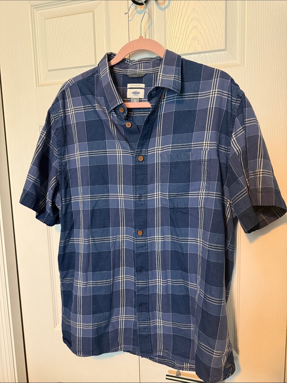 Old Navy Navy and White Plaid Short-Sleeve Button-Down Shirt